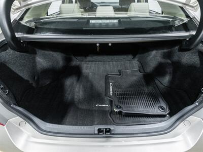 2015 Toyota Camry XLE   - Photo 25 - Peoria, IL 61615