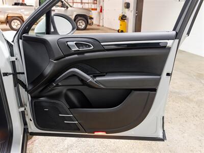 2014 Porsche Cayenne Platinum   - Photo 26 - Peoria, IL 61615