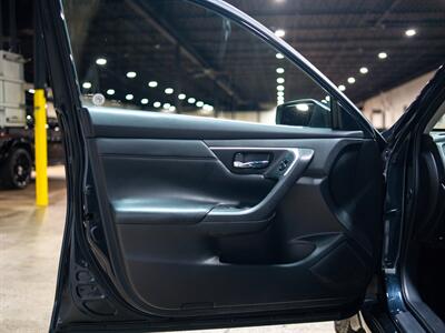 2015 Nissan Altima 2.5 S   - Photo 30 - Peoria, IL 61615