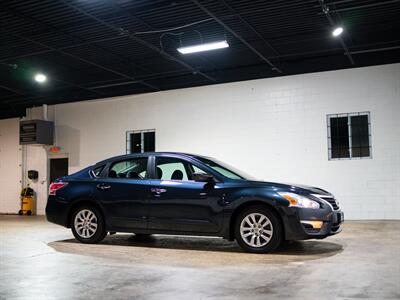 2015 Nissan Altima 2.5 S   - Photo 11 - Peoria, IL 61615