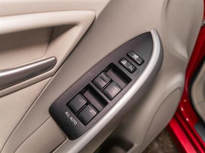 2012 Toyota Prius Three   - Photo 23 - Peoria, IL 61615
