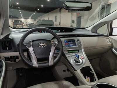 2012 Toyota Prius Three   - Photo 18 - Peoria, IL 61615