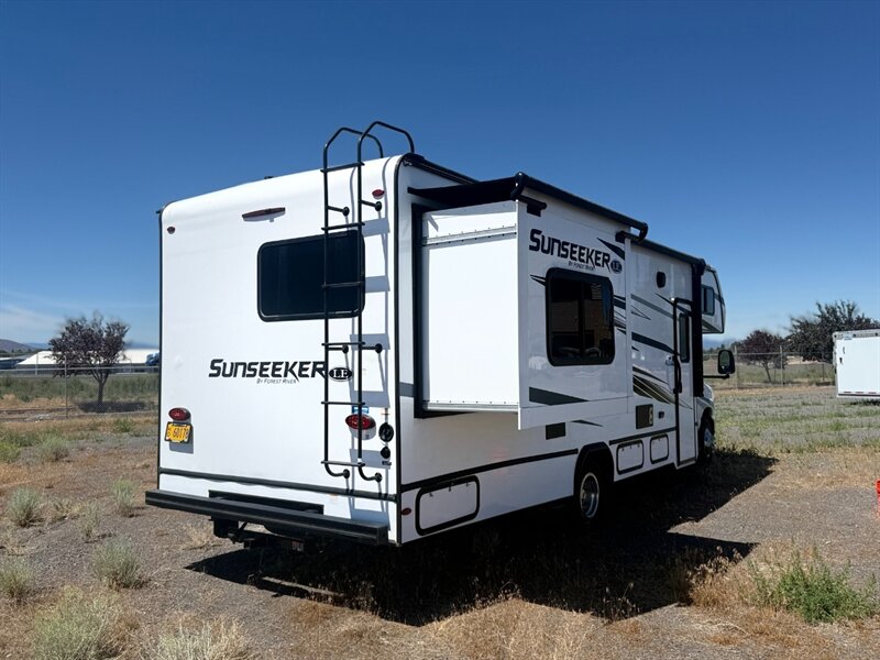 2023 Forest River 2550 DS  SUNSEEKER