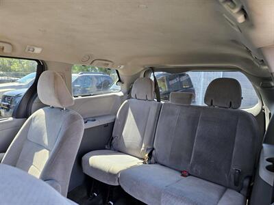 2015 TOYOTA SIENNA   - Photo 9 - San Diego, CA 92105