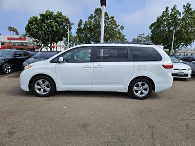 2015 TOYOTA SIENNA   - Photo 3 - San Diego, CA 92105