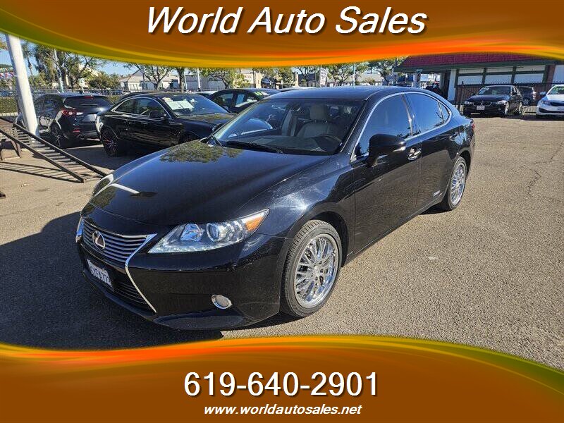 2013 Lexus ES 300h  