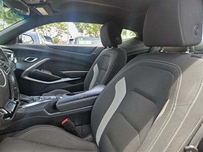 2018 Chevrolet Camaro LT   - Photo 8 - San Diego, CA 92105