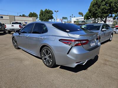 2019 Toyota Camry SE   - Photo 3 - San Diego, CA 92105