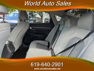 2021 Hyundai SONATA SE   - Photo 8 - San Diego, CA 92105