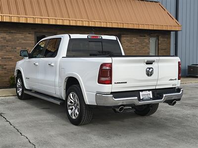 2022 RAM 1500 Laramie   - Photo 4 - Goshen, IN 46526
