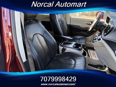 2017 Chrysler Pacifica Limited   - Photo 9 - Vacaville, CA 95687