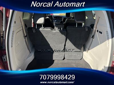 2017 Chrysler Pacifica Limited   - Photo 18 - Vacaville, CA 95687