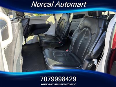 2017 Chrysler Pacifica Limited   - Photo 14 - Vacaville, CA 95687
