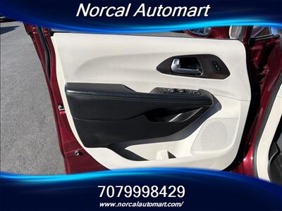 2017 Chrysler Pacifica Limited   - Photo 13 - Vacaville, CA 95687
