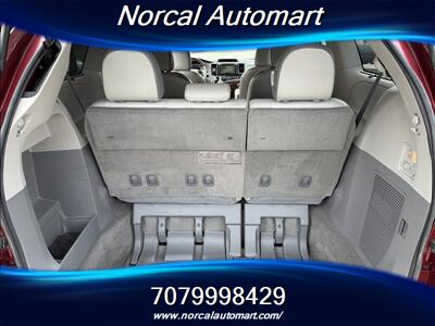 2013 Toyota Sienna XLE 8-Passenger   - Photo 17 - Vacaville, CA 95687