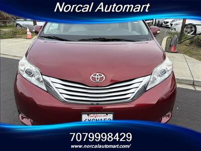 2013 Toyota Sienna XLE 8-Passenger   - Photo 2 - Vacaville, CA 95687