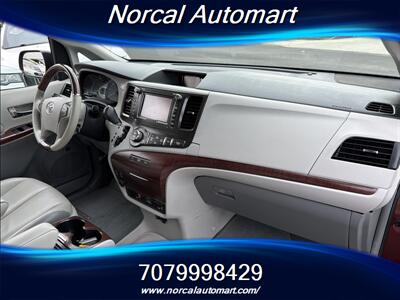 2013 Toyota Sienna XLE 8-Passenger   - Photo 10 - Vacaville, CA 95687