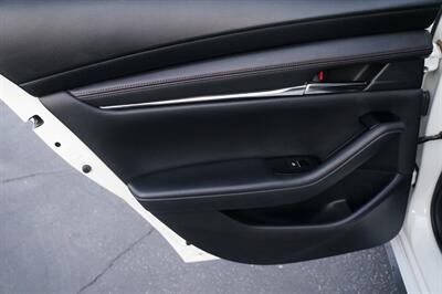 2019 Mazda Mazda3 Sedan Premium   - Photo 16 - Pasadena, CA 91107