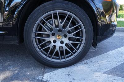 2017 Porsche Cayenne   - Photo 21 - Pasadena, CA 91107