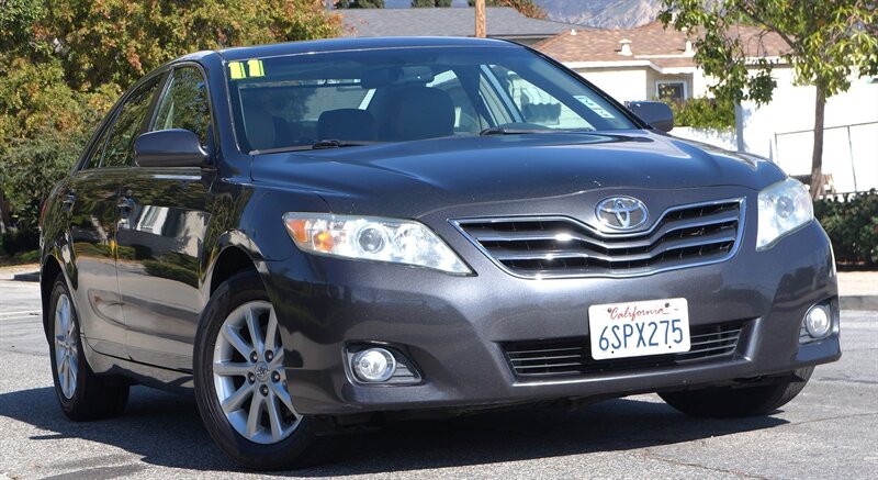 2011 Toyota Camry XLE V6   - Photo 1 - Pasadena, CA 91107