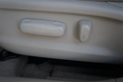 2011 Toyota Camry XLE V6   - Photo 6 - Pasadena, CA 91107