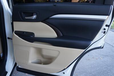 2019 Toyota Highlander XLE   - Photo 24 - Pasadena, CA 91107