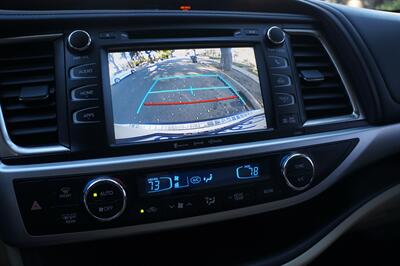 2019 Toyota Highlander XLE   - Photo 16 - Pasadena, CA 91107