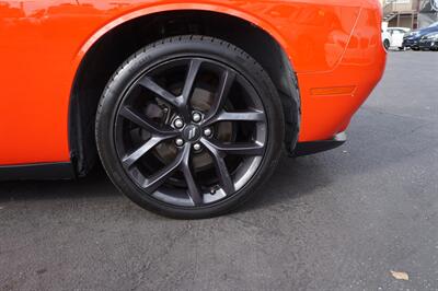 2020 Dodge Challenger SXT   - Photo 18 - Pasadena, CA 91107