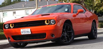 2020 Dodge Challenger SXT   - Photo 2 - Pasadena, CA 91107