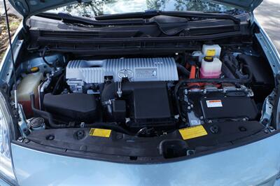 2013 Toyota Prius Plug-in Hybrid - Photo 14 - Pasadena, CA 91107