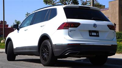 2018 Volkswagen Tiguan 2.0T SE   - Photo 2 - Pasadena, CA 91107