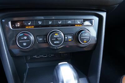 2018 Volkswagen Tiguan 2.0T SE   - Photo 11 - Pasadena, CA 91107