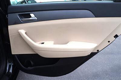 2017 Hyundai SONATA   - Photo 10 - Pasadena, CA 91107