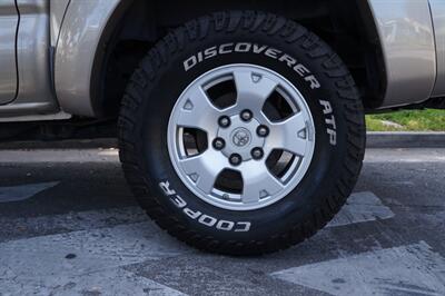 2006 Toyota Tacoma PreRunner V6 - Photo 18 - Pasadena, CA 91107