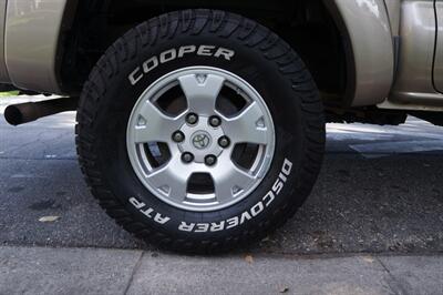 2006 Toyota Tacoma PreRunner V6 - Photo 15 - Pasadena, CA 91107