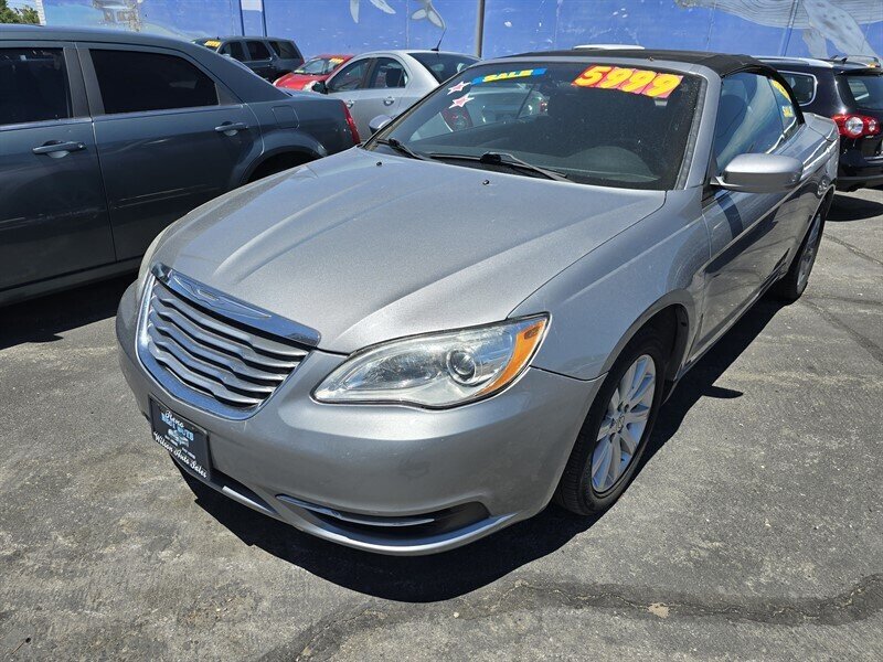 2013 Chrysler 200 Touring  