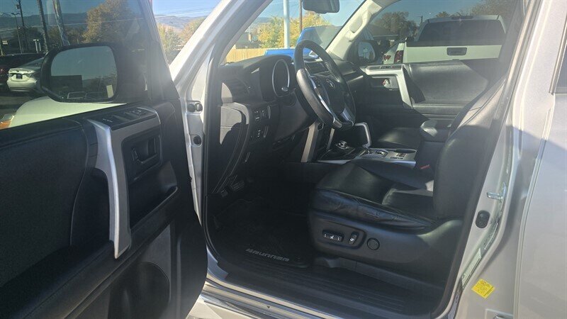 2013 Toyota 4Runner SR5 - Photo 5 - Reno, NV 89502