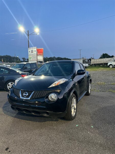2011 Nissan JUKE S  