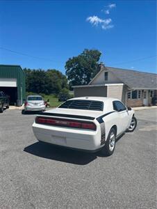2009 Dodge Challenger SE - Photo 8 - Brandywine, MD 20613