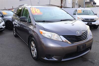 2014 Toyota Sienna LE   - Photo 1 - Elizabeth, NJ 07201