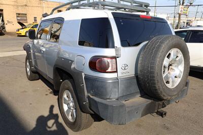 2007 Toyota FJ Cruiser 4dr SUV   - Photo 2 - Elizabeth, NJ 07201