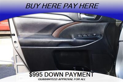 2019 Toyota Highlander SE   - Photo 10 - Elizabeth, NJ 07201