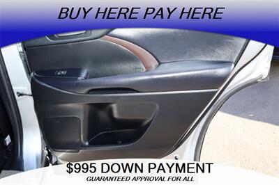 2019 Toyota Highlander SE   - Photo 18 - Elizabeth, NJ 07201