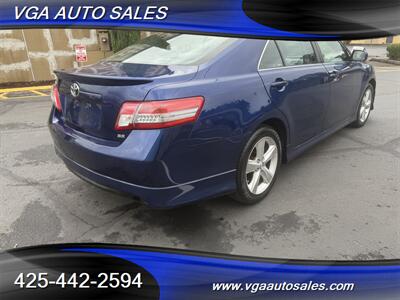 2011 Toyota Camry SE   - Photo 3 - Kent, WA 98031
