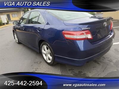 2011 Toyota Camry SE   - Photo 2 - Kent, WA 98031