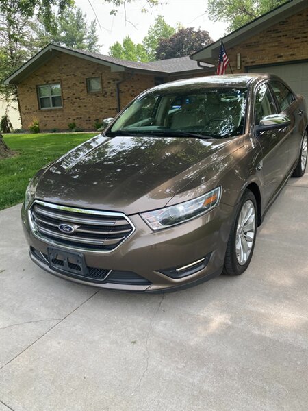 2015 Ford Taurus Limited  