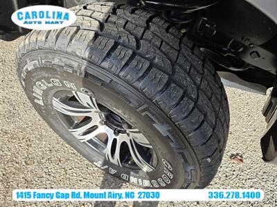 2016 Toyota Tacoma SR5 V6   - Photo 15 - Mount Airy, NC 27030