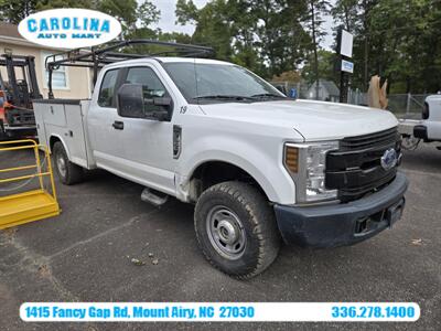 2018 Ford F-350 Super Duty XL   - Photo 2 - Mount Airy, NC 27030