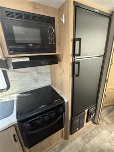 2021 Winnebago Micro Minnie - Photo 11 - Hatch, NM 87937