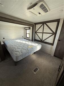 2021 WILDWOOD 38   - Photo 14 - Hatch, NM 87937